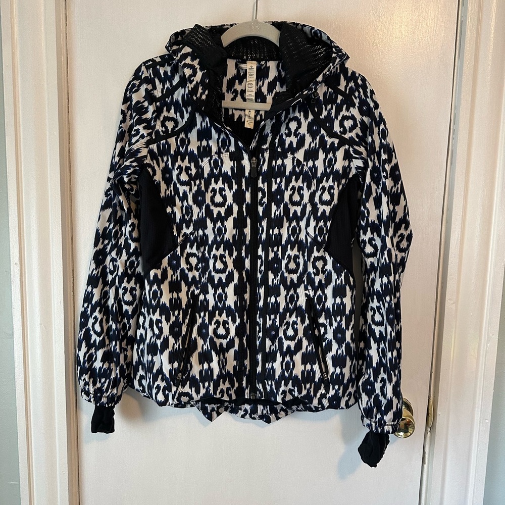 lululemon athletica Downtime Sprinkler Hooded Jacket Size 6